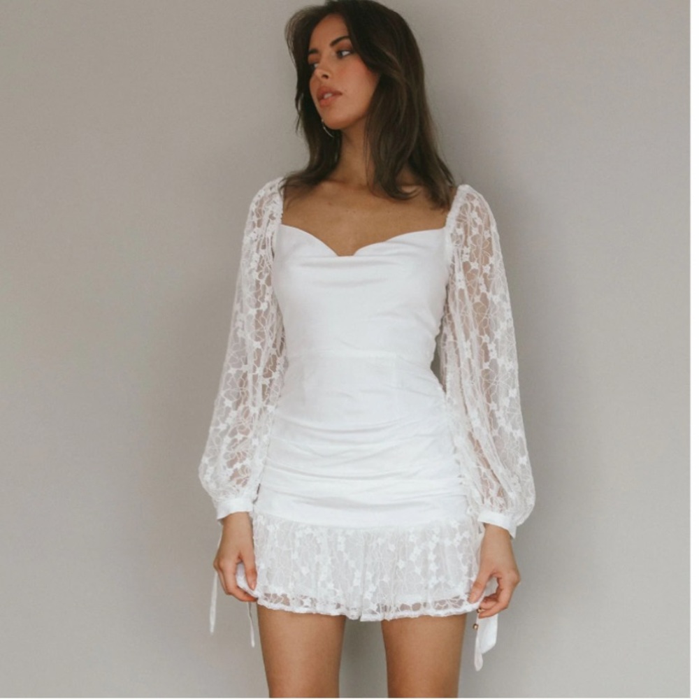Selfie Leslie Dress